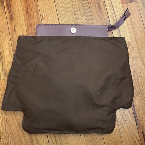 Beautiful vegan leather light plum handbag - Picture 6 of 7